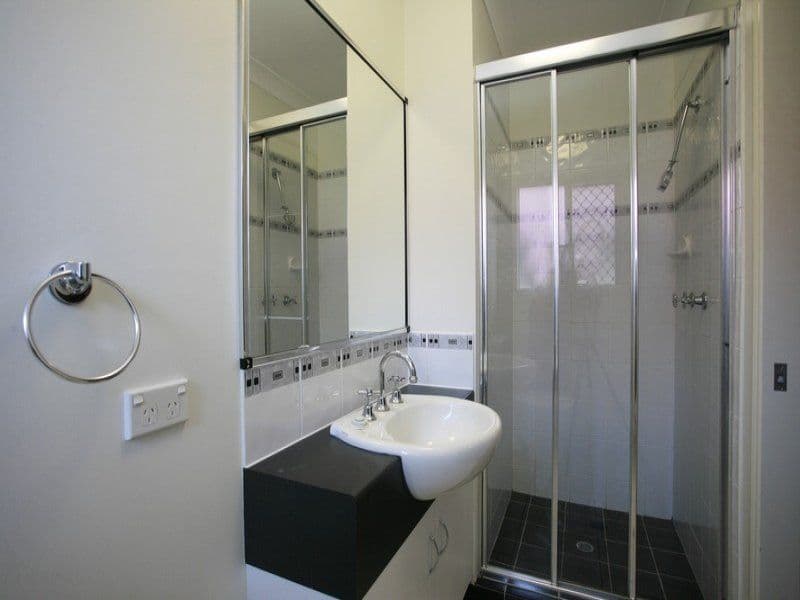7 Redbank Court, MOUNT LOUISA QLD 4814, Mount Louisa - Thumbnail 4