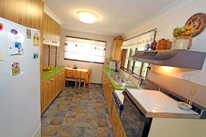 18 William Street, YEPPOON QLD 4703, Yeppoon - Thumbnail 6