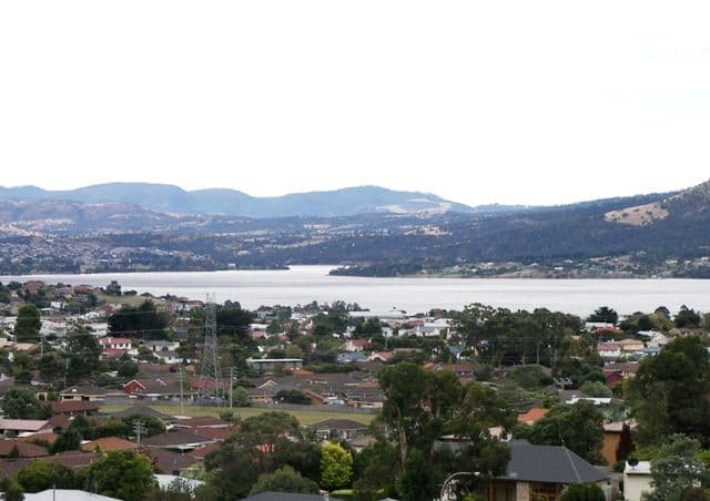 6 Anita Place, GLENORCHY TAS 7010, Glenorchy - Thumbnail 2