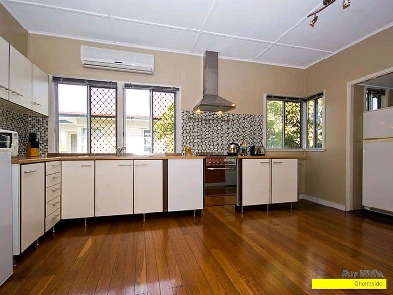 60 Newman Road, WAVELL HEIGHTS QLD 4012, Wavell Heights - Thumbnail 3