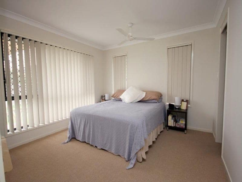 8 Gerard Street, PACIFIC PINES QLD 4211, Pacific Pines - Thumbnail 4