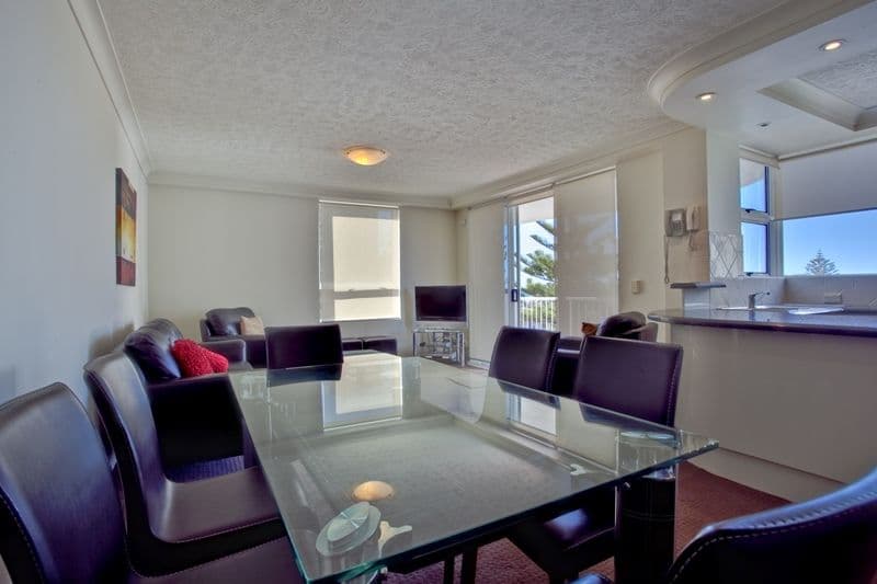 501 'Ritz on the Beach', 8 Philip Avenue, BROADBEACH QLD 4218, Broadbeach - Thumbnail 2