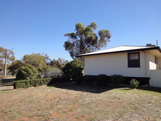17 Smelts Road, BURRA SA 5417, Burra - Thumbnail 8