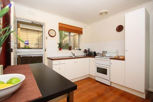 24 Delaware Street, RESERVOIR VIC 3073, Reservoir - Thumbnail 2