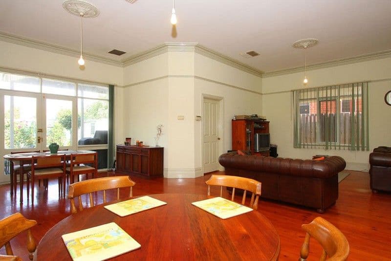 76 Moore Street, COBURG VIC 3058, Coburg - Thumbnail 4