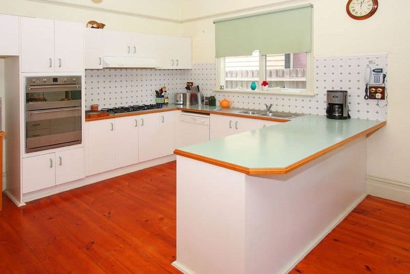 76 Moore Street, COBURG VIC 3058, Coburg - Thumbnail 2