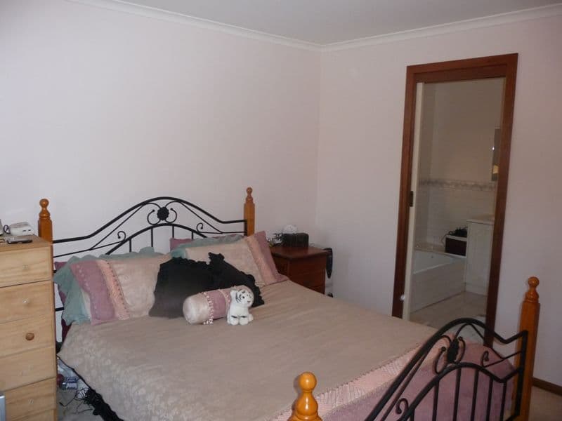 8 Tintern Place, SALISBURY HEIGHTS SA 5109, Salisbury Heights - Thumbnail 2