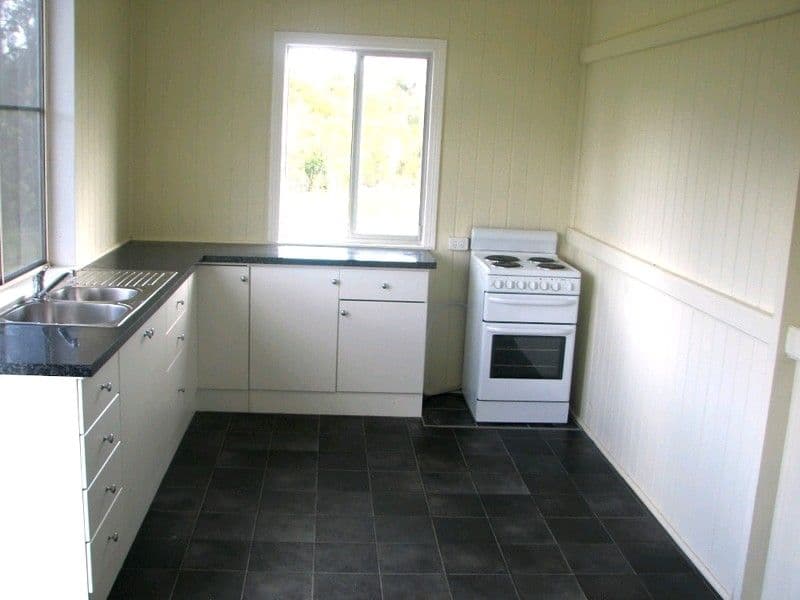 10 Pharlap Parade, BRANYAN QLD 4670, Branyan - Thumbnail 3