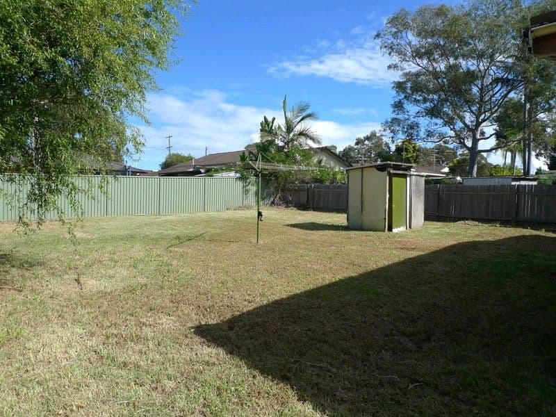 33 Third Avenue, TOUKLEY NSW 2263, Toukley - Thumbnail 2