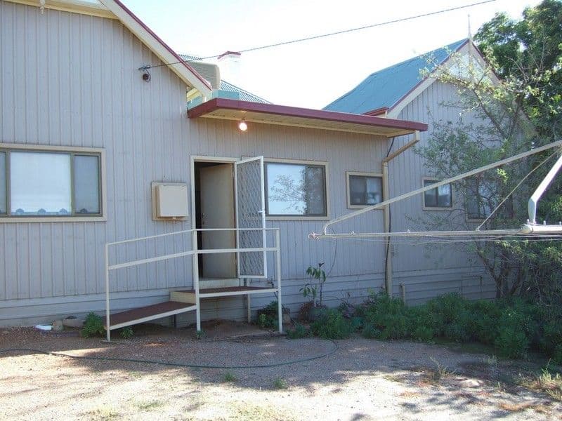 91 Bowen Street, BROKEN HILL NSW 2880, Broken Hill - Thumbnail 2