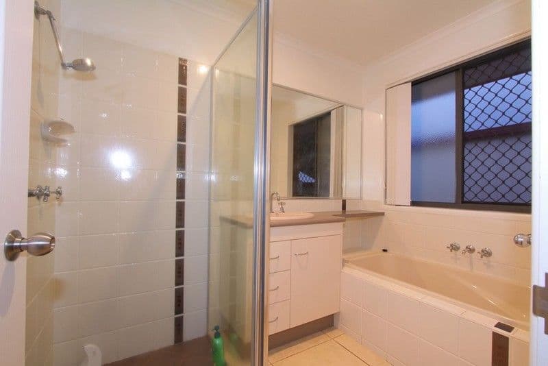 48 Poinciana Drive, INNES PARK QLD 4670, Innes Park - Thumbnail 7