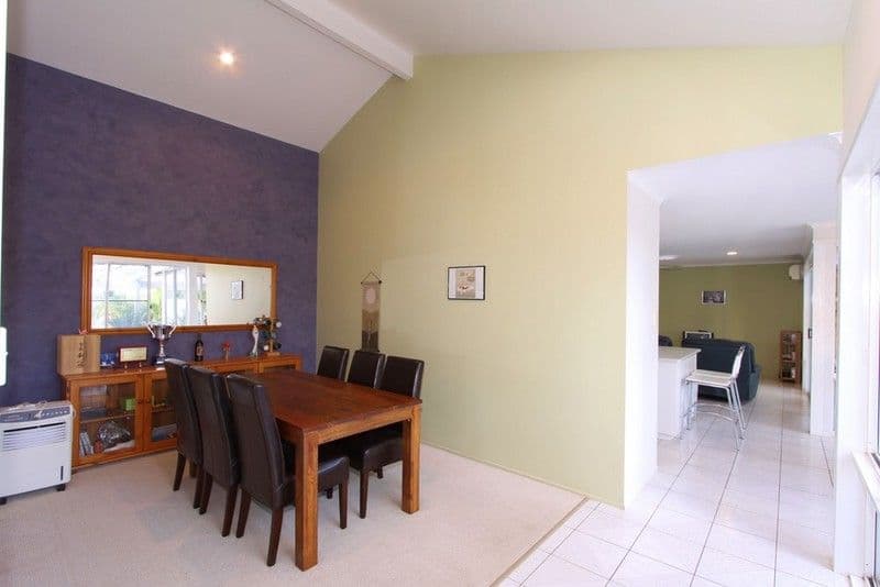 9 Samantha Court, AVENELL HEIGHTS QLD 4670, Avenell Heights - Thumbnail 6
