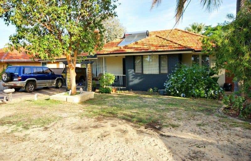 20 Fernhurst Crescent, BALGA WA 6061, Balga - Image 1