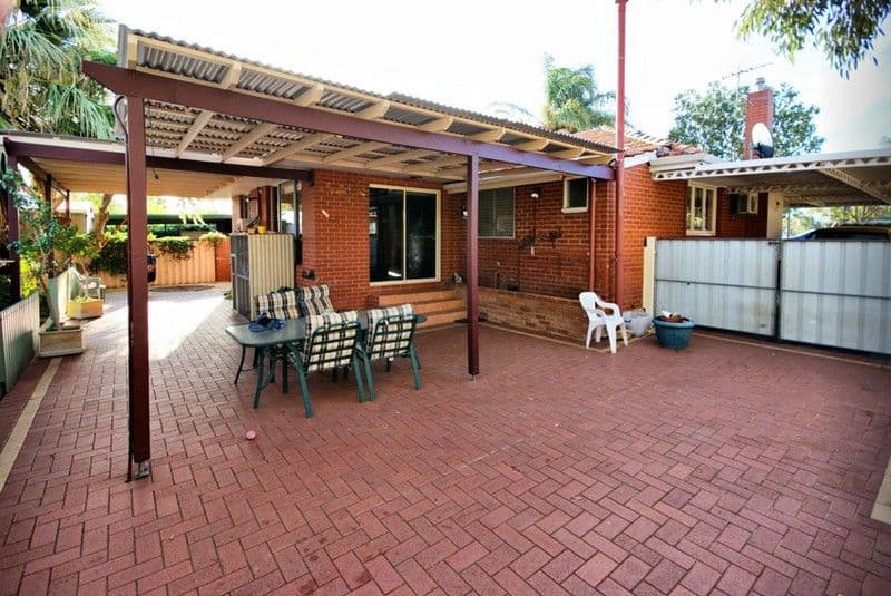 20 Fernhurst Crescent, BALGA WA 6061, Balga - Thumbnail 5