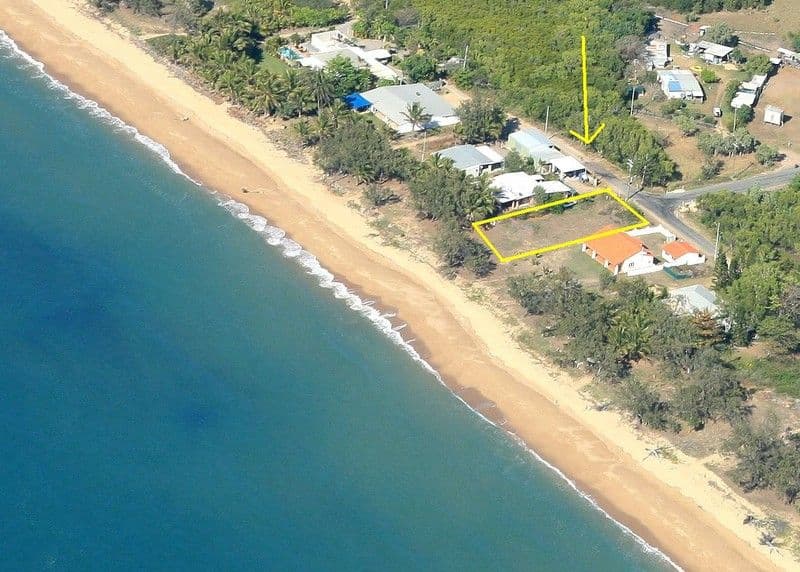30 The Esplanade, FORREST BEACH QLD 4850, Forrest Beach - Thumbnail 2