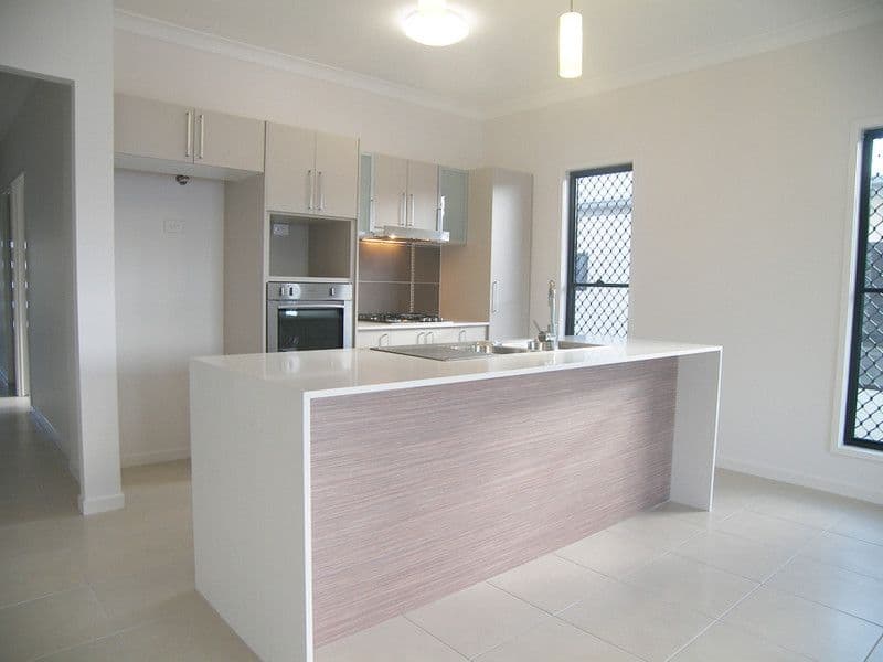 8 Inlet Lane, SPRINGFIELD LAKES QLD 4300, Springfield Lakes - Thumbnail 6