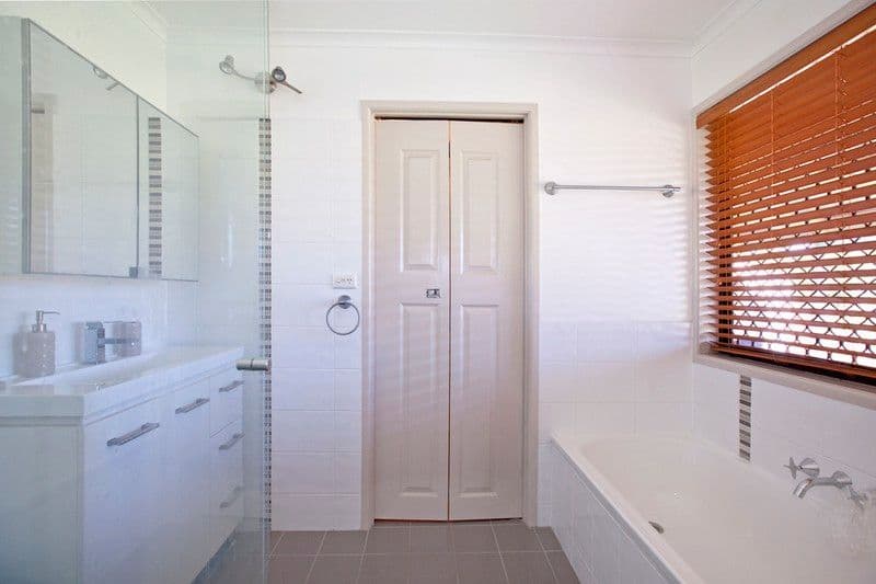 19 Zeeman Street, ROCHEDALE SOUTH QLD 4123, Rochedale South - Thumbnail 8