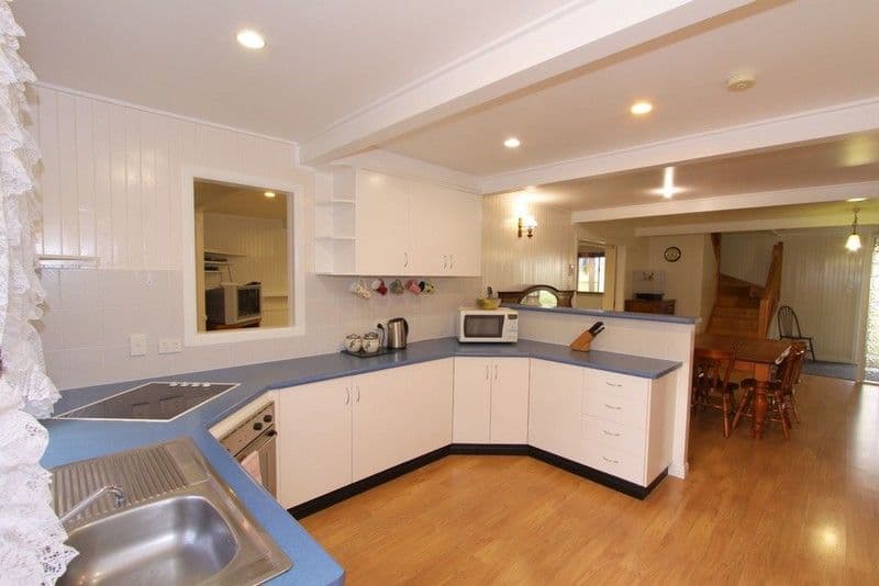 61 Crofton Street, BUNDABERG WEST QLD 4670, Bundaberg West - Thumbnail 6