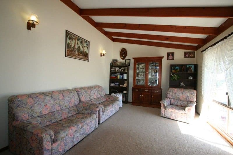 1 Roos Road, TENTERFIELD NSW 2372, Tenterfield - Thumbnail 2
