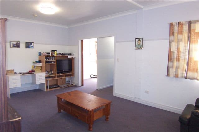 49  Drayton Road, HARRISTOWN QLD 4350, Harristown - Thumbnail 5