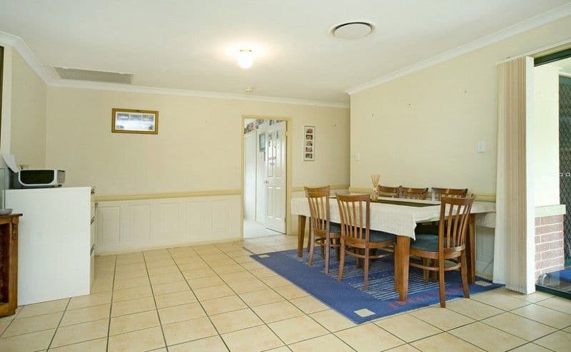 131 Pacific Pines Boulevard, PACIFIC PINES QLD 4211, Pacific Pines - Thumbnail 4