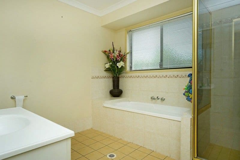 131 Pacific Pines Boulevard, PACIFIC PINES QLD 4211, Pacific Pines - Thumbnail 5