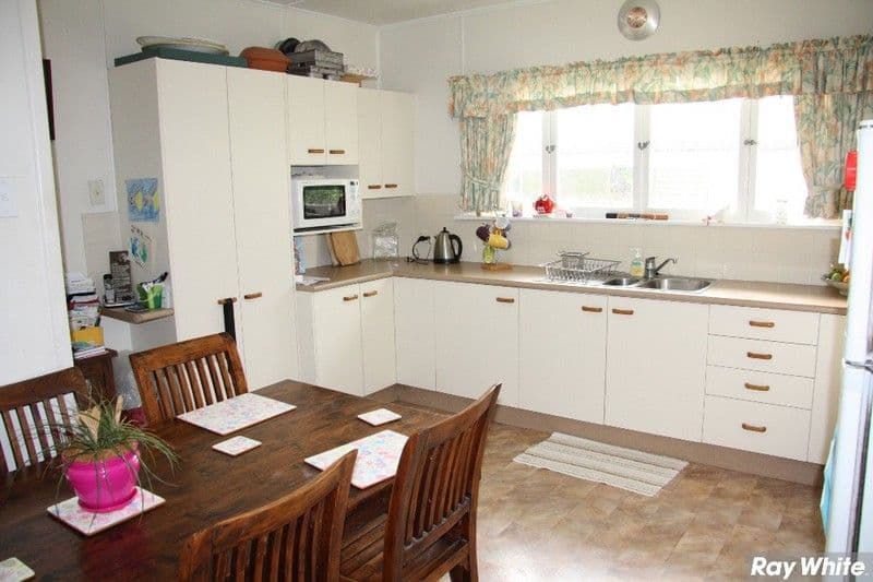 30 Gatwick Street, STAFFORD HEIGHTS QLD 4053, Stafford Heights - Thumbnail 4