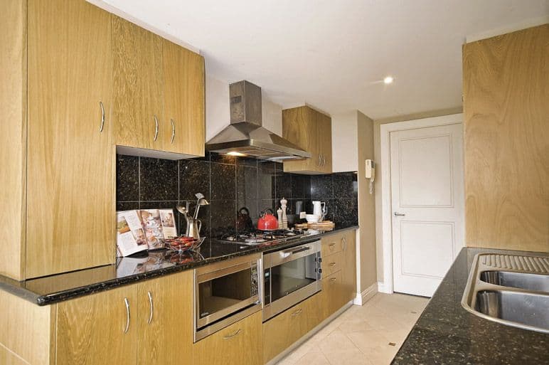 3/3 Merton Street, Ivanhoe, Diamond Creek - Thumbnail 3