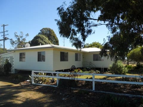 1723 Clifton-Pittsworth Road, PITTSWORTH QLD 4356, Pittsworth - Thumbnail 4