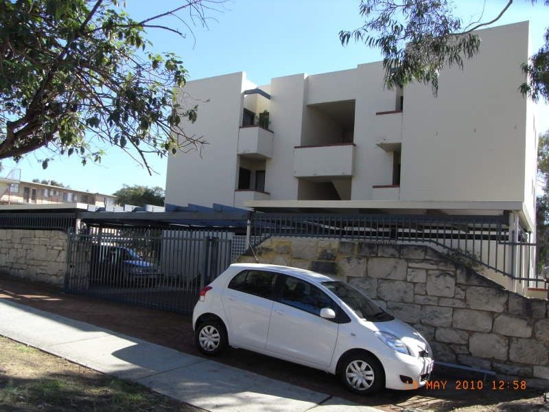 2/57 King George Street, VICTORIA PARK WA 6100, Victoria Park - Image 1