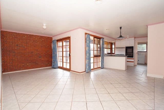 34 Hunter Avenue, HOPPERS CROSSING VIC 3029, Hoppers Crossing - Thumbnail 4