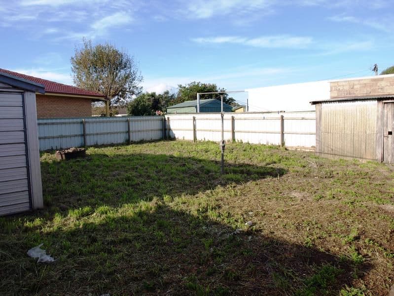 24  Fairfax Avenue, WARRNAMBOOL VIC 3280, Warrnambool - Thumbnail 2