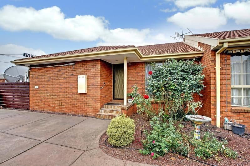  4 Hazel Grove, PASCOE VALE VIC 3044, Pascoe Vale - Image 1