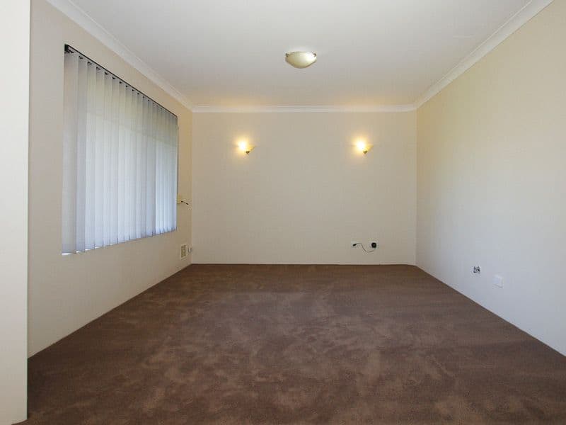 26 Holwell Gardens, CLARKSON WA 6030, Clarkson - Thumbnail 2