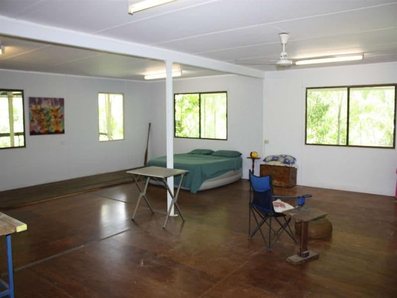 43 West Street, BLOOMFIELD QLD 4895, Bloomfield - Thumbnail 3