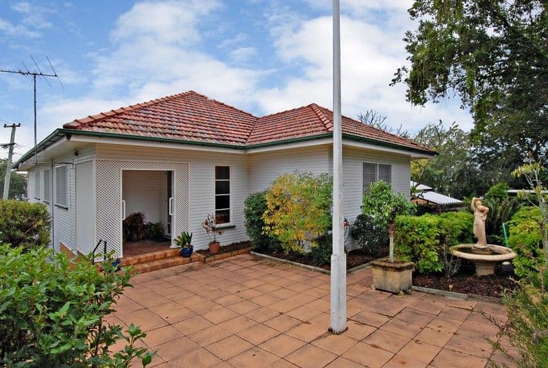19 Woodstock Road, TOOWONG QLD 4066, Toowong - Thumbnail 2