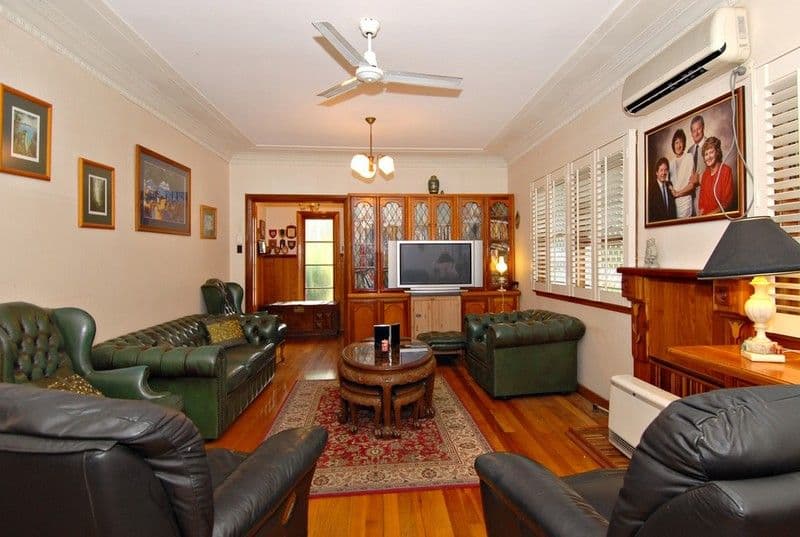 19 Woodstock Road, TOOWONG QLD 4066, Toowong - Thumbnail 4