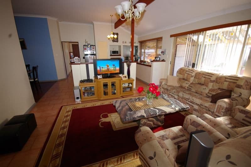 53 Bathgate Loop, KOONDOOLA WA 6064, Koondoola - Thumbnail 4