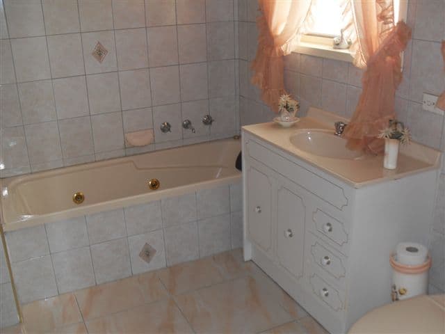 48 Tatura Crescent, BROADMEADOWS VIC 3047, Broadmeadows - Thumbnail 3