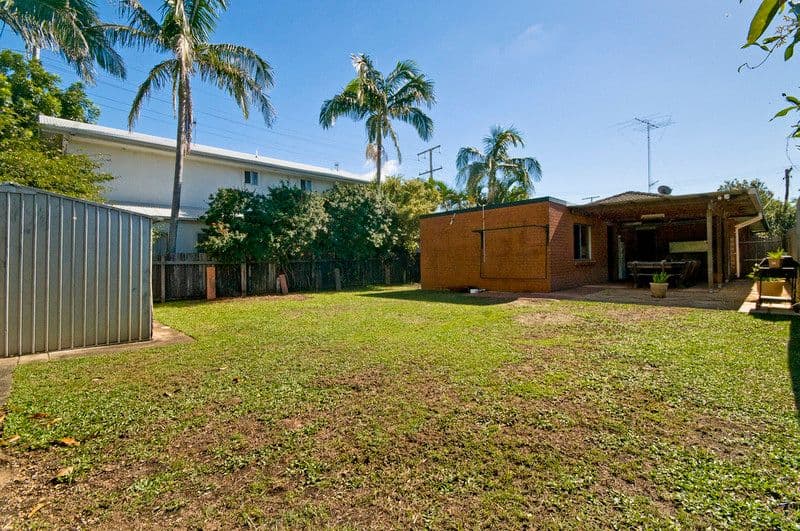 82 Third Avenue, PALM BEACH QLD 4221, Palm Beach - Thumbnail 6