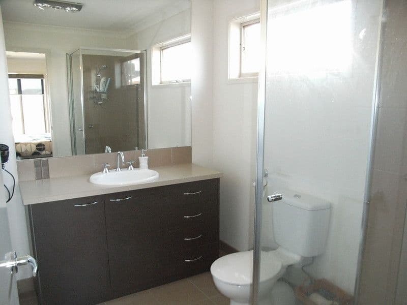 8 Elm Street, ECHUCA VIC 3564, Echuca - Thumbnail 5