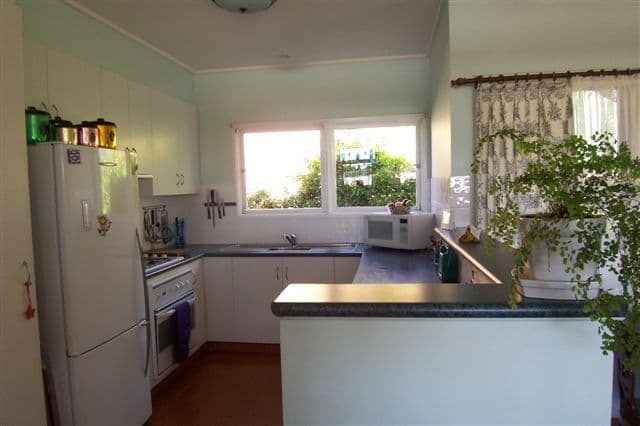 42 Stuart Street, MOUNT LOFTY QLD 4350, Mount Lofty - Thumbnail 2