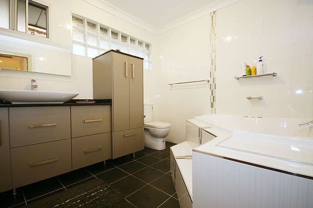 156 Chester Hill Road, BASS HILL NSW 2197, Bass Hill - Thumbnail 4