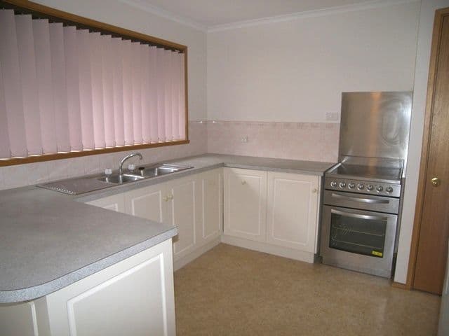 2/29 Cuthbertson Place, LENAH VALLEY TAS 7008, Lenah Valley - Thumbnail 2
