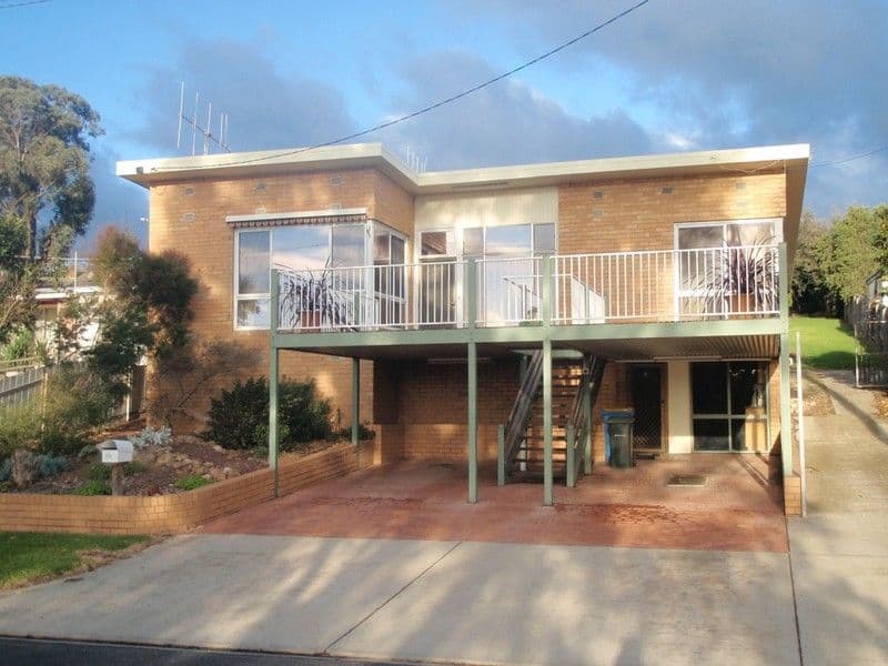 33 Gordon Crescent, SEYMOUR VIC 3660, Seymour - Image 1