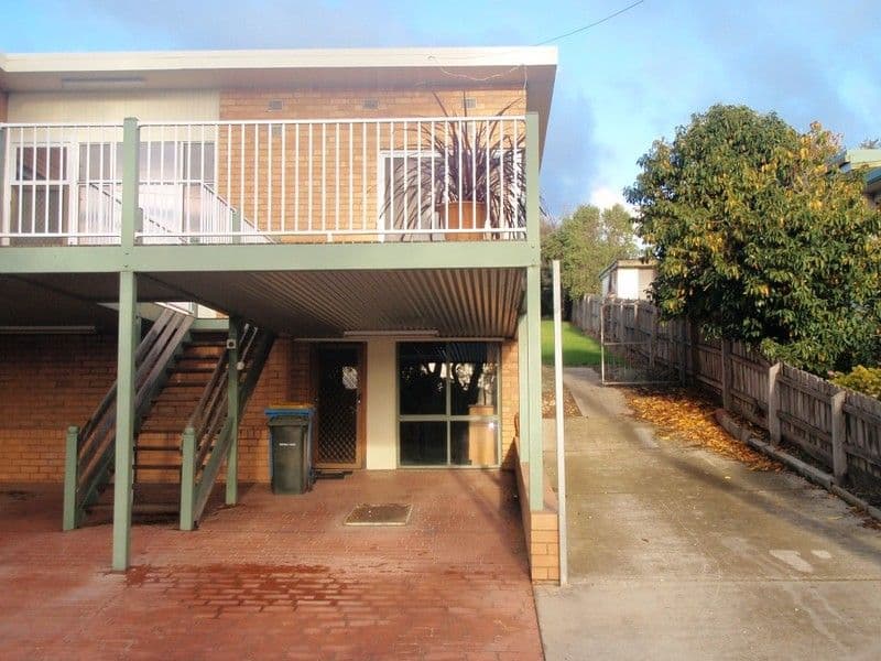 33 Gordon Crescent, SEYMOUR VIC 3660, Seymour - Thumbnail 2