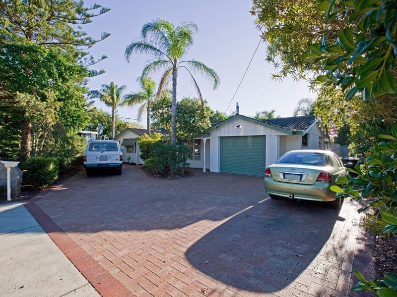 3 Aylesford Way, THORNLIE WA 6108, Thornlie - Thumbnail 2