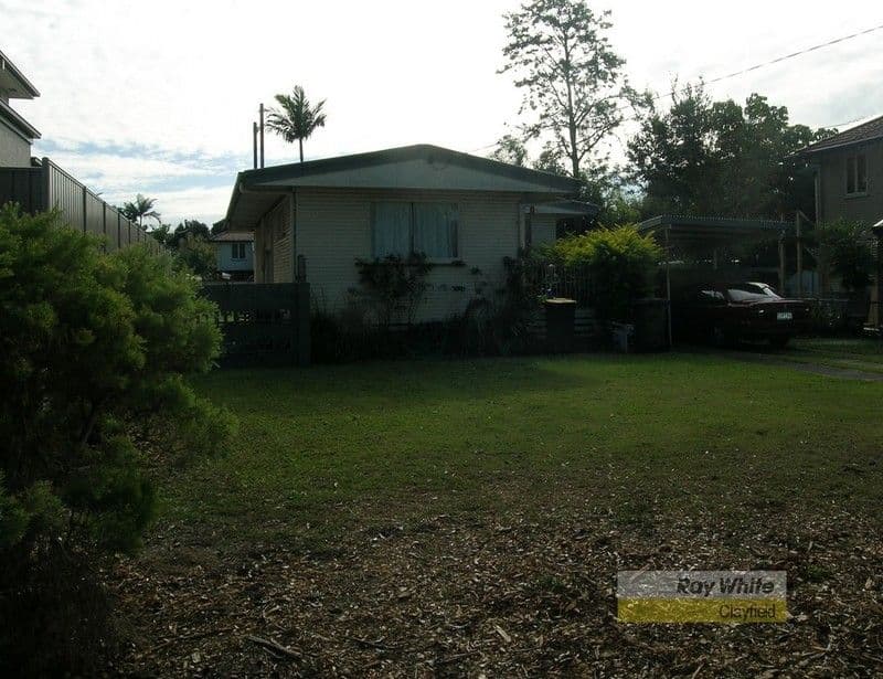 47 Corowa Street, WAVELL HEIGHTS QLD 4012, Wavell Heights - Thumbnail 2