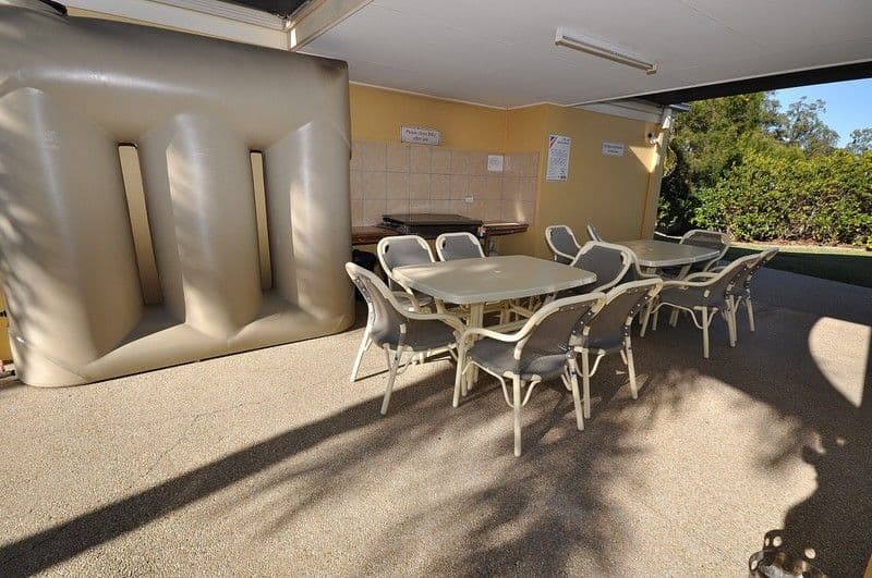95 Arundel Drive, ARUNDEL QLD 4214, Arundel - Thumbnail 5