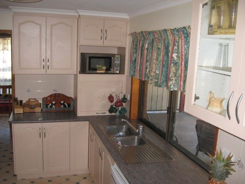 22  West Street, OAKEY QLD 4401, Oakey - Thumbnail 3